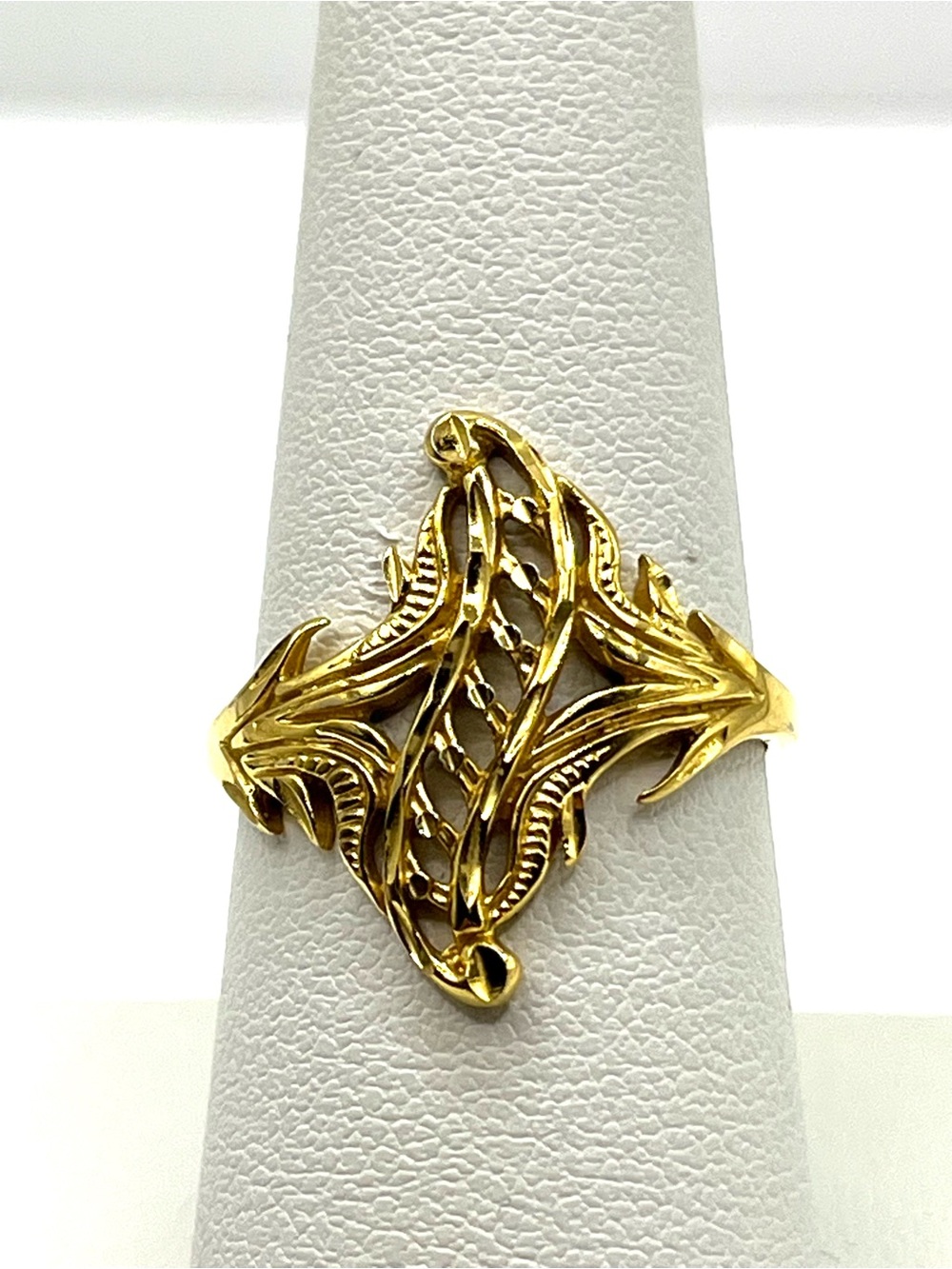 Vintage Filigree Ring Gold Plated 1980 Size 7 1/2